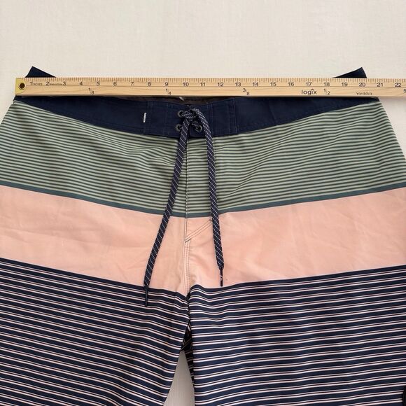 Quicksilver Men HighLine Surfsilk AirBrush 19" 4 Way Stretch Board Short Blue 40 - Picture 7 of 16